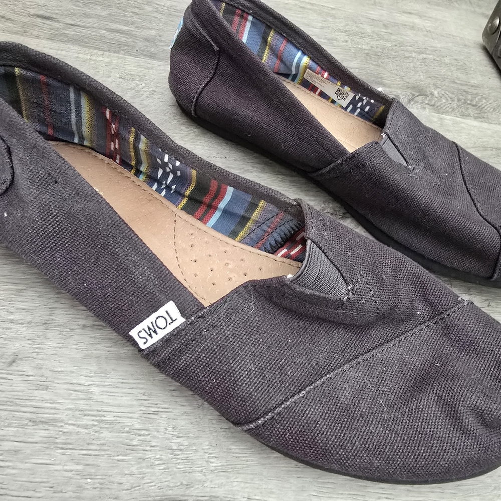 Toms Women's Black Canvas Flats